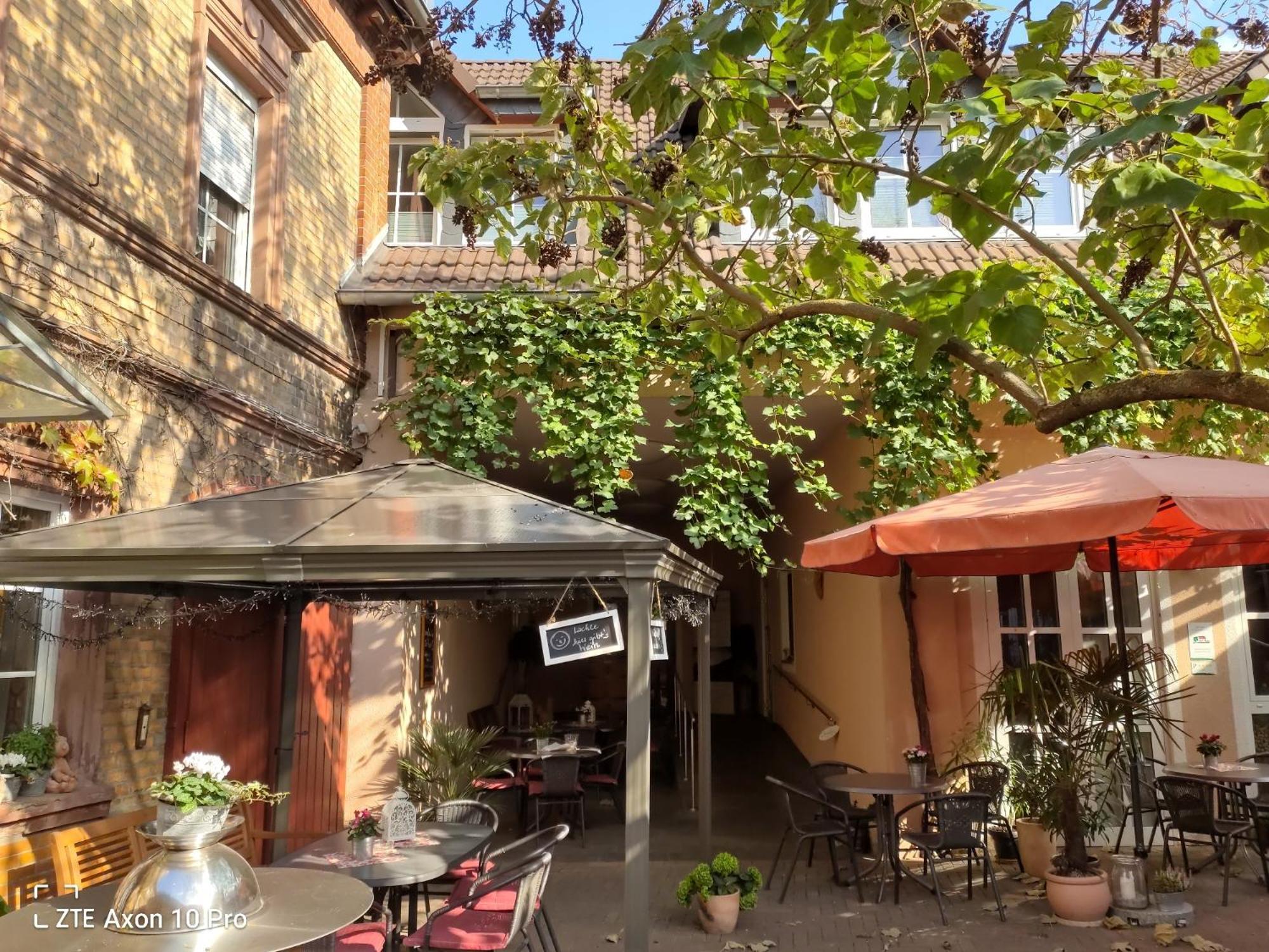 Weingut Weinstube Weinhotel Wolf Harxheim 외부 사진